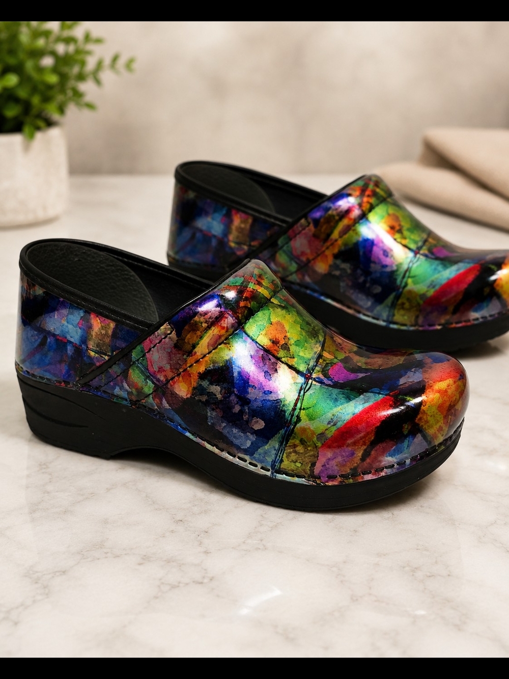 Dansko XP 2.0 Professional Clogs Colorful Abstract Print Leather Size 39 EU / US